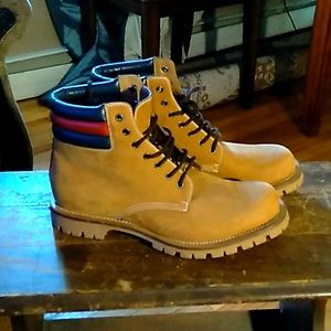 Gucci boots . never worn